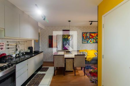 Sala/Cozinha de apartamento à venda com 1 quarto, 31m² em Sítio da Figueira, São Paulo