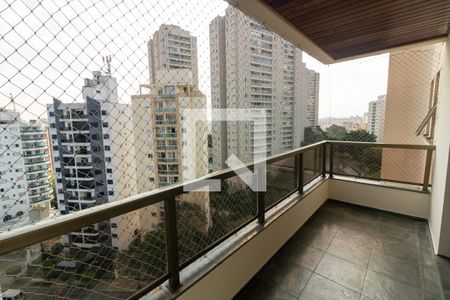 Varanda Sala 1 de apartamento para alugar com 4 quartos, 165m² em Vila Suzana, São Paulo