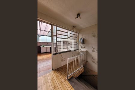 Casa à venda com 217m², 4 quartos e 7 vagas Casa à venda com 217m², 4 quartos e 7 vagasÁrea de Serviço