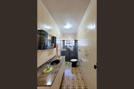 Casa à venda com 217m², 4 quartos e 7 vagas Casa à venda com 217m², 4 quartos e 7 vagasBanheiro Social