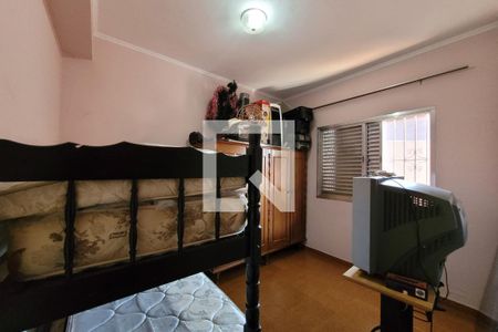 Casa à venda com 217m², 4 quartos e 7 vagas Casa à venda com 217m², 4 quartos e 7 vagasQuarto de Serviço