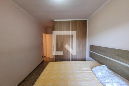 Casa à venda com 217m², 4 quartos e 7 vagas Casa à venda com 217m², 4 quartos e 7 vagasQuarto 2