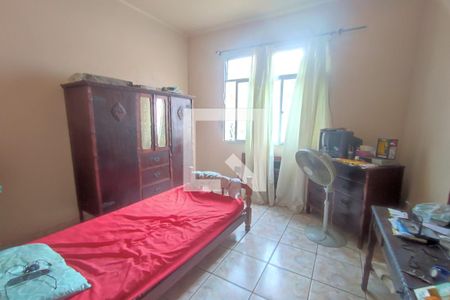 Casa à venda com 600m², 5 quartos e 8 vagas Casa à venda com 600m², 5 quartos e 8 vagasQuarto