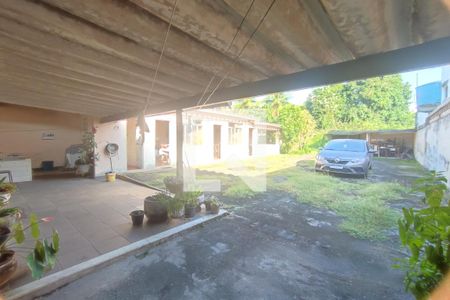 Casa à venda com 600m², 5 quartos e 8 vagas Casa à venda com 600m², 5 quartos e 8 vagasVaranda