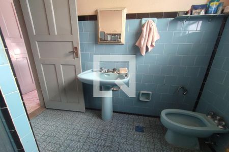 Casa à venda com 600m², 5 quartos e 8 vagas Casa à venda com 600m², 5 quartos e 8 vagasBanheiro