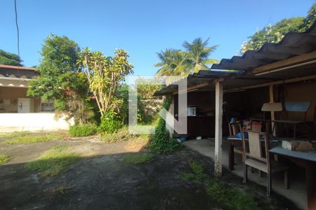Casa à venda com 600m², 5 quartos e 8 vagas Casa à venda com 600m², 5 quartos e 8 vagasQuintal