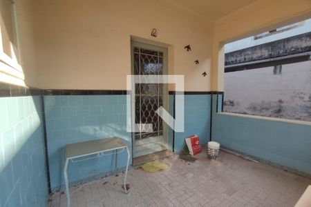 Casa à venda com 600m², 5 quartos e 8 vagas Casa à venda com 600m², 5 quartos e 8 vagasÁrea externa