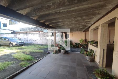 Casa à venda com 600m², 5 quartos e 8 vagas Casa à venda com 600m², 5 quartos e 8 vagasVaranda