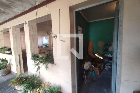 Casa à venda com 600m², 5 quartos e 8 vagas Casa à venda com 600m², 5 quartos e 8 vagasVaranda
