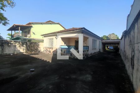 Casa à venda com 600m², 5 quartos e 8 vagas Casa à venda com 600m², 5 quartos e 8 vagasÁrea externa