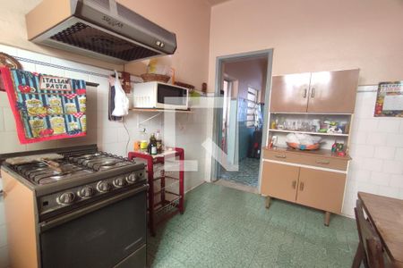Casa à venda com 600m², 5 quartos e 8 vagas Casa à venda com 600m², 5 quartos e 8 vagasCozinha