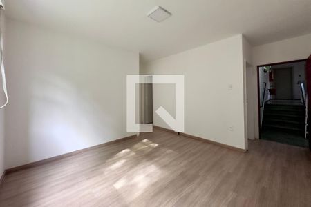 Sala de apartamento à venda com 2 quartos, 60m² em Cristal, Porto Alegre