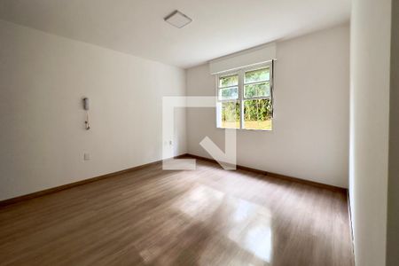 Sala de apartamento à venda com 2 quartos, 60m² em Cristal, Porto Alegre