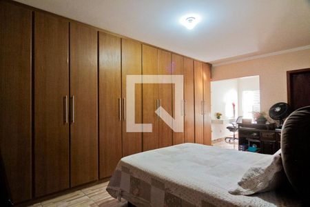 Casa à venda com 600m², 3 quartos e 8 vagasSuíte