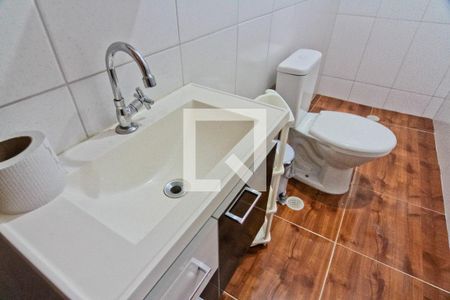 Casa à venda com 600m², 3 quartos e 8 vagasEdícula - banheiro