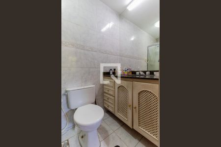 Apartamento à venda com 77m², 3 quartos e 2 vagasBanheiro da Suíte