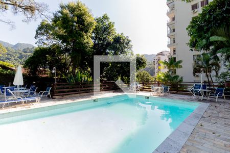 Apartamento à venda com 77m², 3 quartos e 2 vagasPiscina