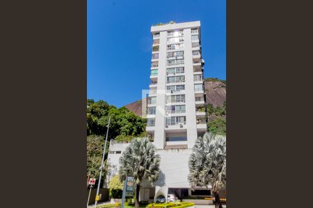 Apartamento à venda com 77m², 3 quartos e 2 vagasFachada