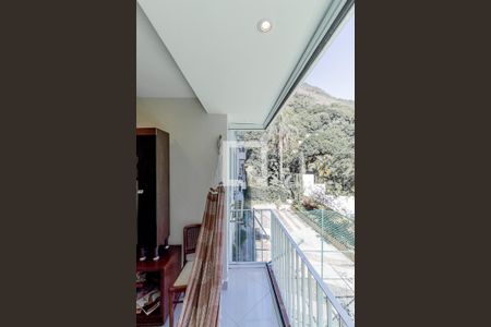 Sala de apartamento à venda com 3 quartos, 77m² em Cosme Velho, Rio de Janeiro