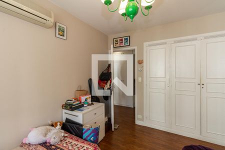 Apartamento à venda com 194m², 3 quartos e 2 vagas Apartamento à venda com 194m², 3 quartos e 2 vagasSuíte 2