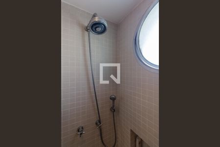 Apartamento à venda com 194m², 3 quartos e 2 vagas Apartamento à venda com 194m², 3 quartos e 2 vagasBanheiro Suíte 2