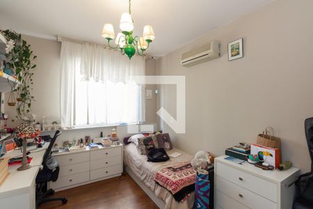 Apartamento à venda com 194m², 3 quartos e 2 vagas Apartamento à venda com 194m², 3 quartos e 2 vagasSuíte 2