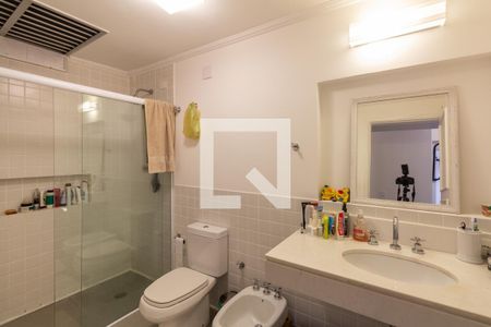 Apartamento à venda com 194m², 3 quartos e 2 vagas Apartamento à venda com 194m², 3 quartos e 2 vagasBanheiro Suíte 3
