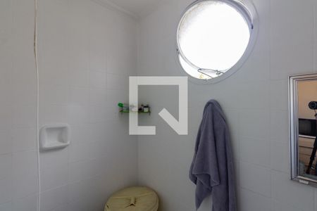 Apartamento à venda com 194m², 3 quartos e 2 vagas Apartamento à venda com 194m², 3 quartos e 2 vagasBanheiro de Serviço