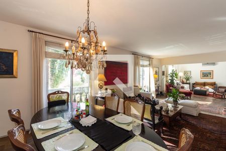 Apartamento à venda com 194m², 3 quartos e 2 vagas Apartamento à venda com 194m², 3 quartos e 2 vagasSala