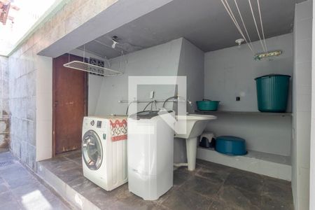 Casa à venda com 286m², 4 quartos e 4 vagasLavanderia