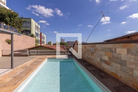 Casa à venda com 286m², 4 quartos e 4 vagasPiscina