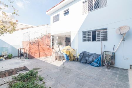 Casa à venda com 239m², 3 quartos e 4 vagasQuintal