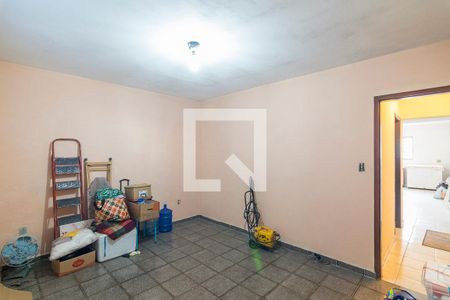 Casa à venda com 239m², 3 quartos e 4 vagasQuarto Edícula