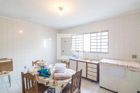 Casa à venda com 239m², 3 quartos e 4 vagasCozinha Edícula