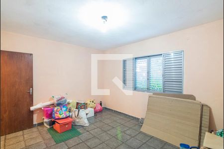 Casa à venda com 239m², 3 quartos e 4 vagasQuarto Edícula