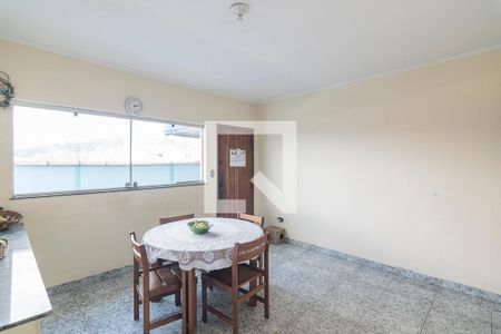 Casa à venda com 239m², 3 quartos e 4 vagasCopa