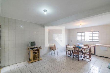 Casa à venda com 239m², 3 quartos e 4 vagasSala Edícula