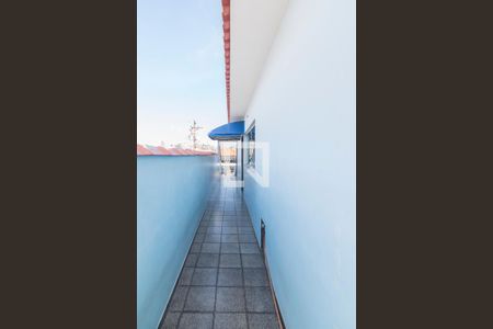 Casa à venda com 239m², 3 quartos e 4 vagasCorredor