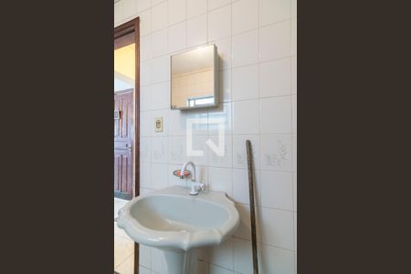 Casa à venda com 239m², 3 quartos e 4 vagasBanheiro Edícula