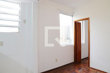 Sala de kitnet/studio para alugar com 1 quarto, 38m² em Santa Ifigênia, São Paulo