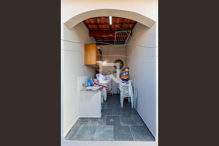 Casa à venda com 275m², 3 quartos e 5 vagasÁrea de Serviço - Corredor Externo