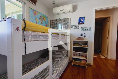 Apartamento à venda com 160m², 3 quartos e 2 vagas Apartamento à venda com 160m², 3 quartos e 2 vagasQuarto 3