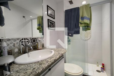 Apartamento à venda com 160m², 3 quartos e 2 vagas Apartamento à venda com 160m², 3 quartos e 2 vagasBanheiro social 2