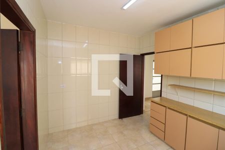 Casa para alugar com 184m², 3 quartos e 3 vagasCozinha