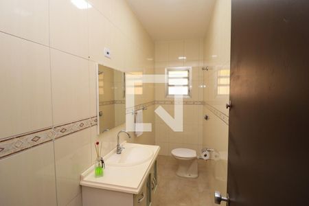Casa para alugar com 184m², 3 quartos e 3 vagasBanheiro 2