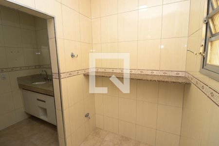 Casa para alugar com 184m², 3 quartos e 3 vagasBanheiro