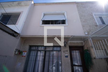 Casa à venda com 120m², 3 quartos e 1 vaga Casa à venda com 120m², 3 quartos e 1 vagaFachada