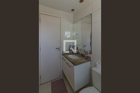 Casa de condomínio à venda com 257m², 5 quartos e 3 vagasSuíte 3 - banheiro