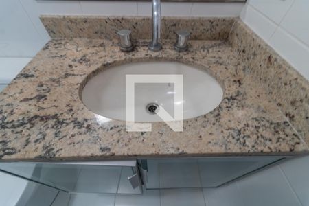 Casa de condomínio à venda com 257m², 5 quartos e 3 vagasSuíte 4 - banheiro