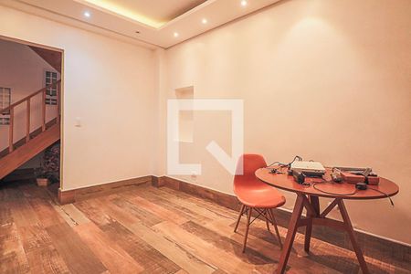 Sala de casa à venda com 2 quartos, 200m² em Quarta Parada, São Paulo